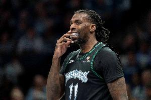 很高效但不够！里德11中7得18分7板2助1断1帽 三分5中2