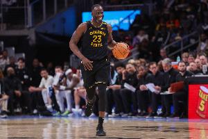 追梦式数据！德雷蒙德-格林攻防全面 拿到7分7板4助3断