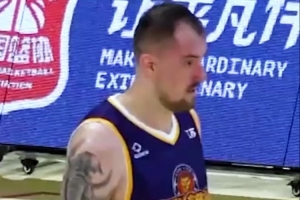 欢迎巴尔文加入香港金牛!让我们一起来欣赏下他的精彩表现吧 欢迎巴尔文加入香港金牛!让我们一起来欣赏下他的精彩表现吧