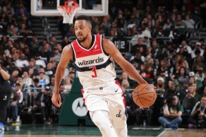 迎来里程悲！麦科勒姆10中6得19分2板1助 命中生涯第2000记三分